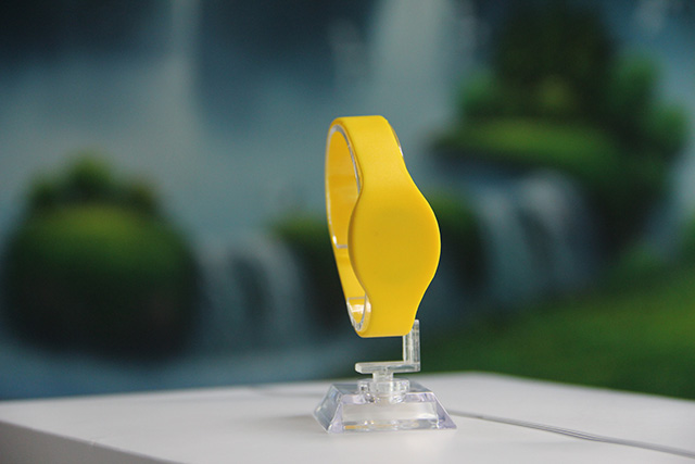 為什么食品級織嘜腕帶有顏色的