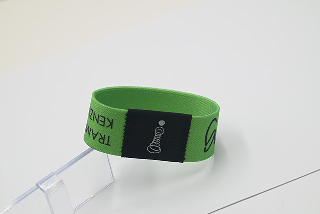 會員卡可以根據客戶提供的材料圖片進行布局設計